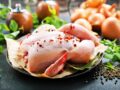 Les dangers de l’odeur du poulet périmé pour votre santé