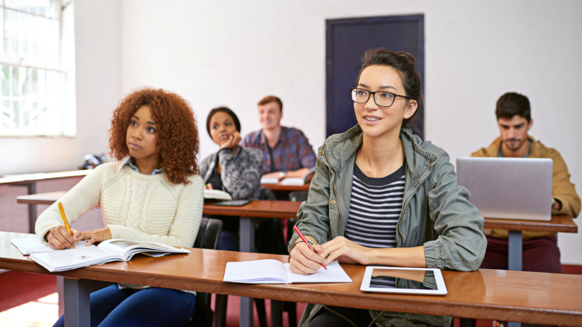 Réforme santé : pourquoi la LAS permet (vraiment) de retenter sa chance deux fois sans perdre d’année ?
