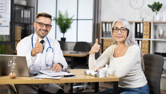 Conflits d’intérêts et copinage médical : l’expert médical est-il vraiment impartial ?